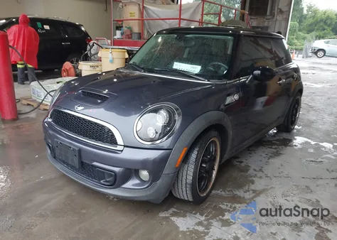 2012 Mini Cooper S из США, поврежденный, VIN WMWSV3C53CTY17546